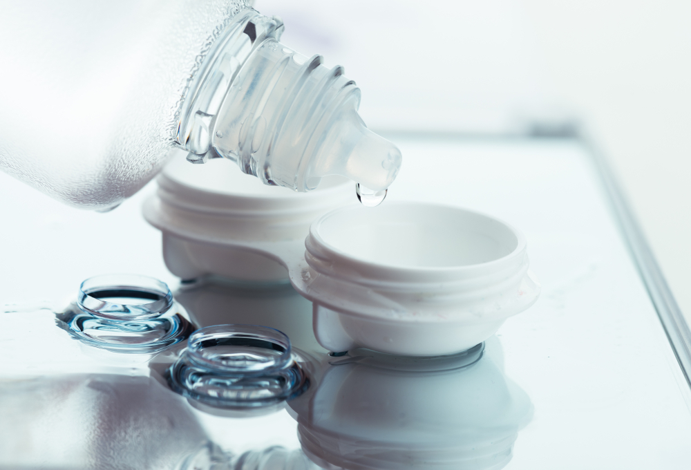 contact lenses (1) lense