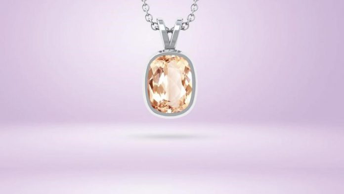 Cushion cut pendant with morganite gemstone