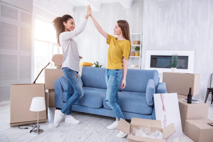 young-people-moving
