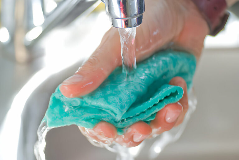 Say Goodbye to Single-Use: Introducing Reusable Sponge Cloths - Mind ...